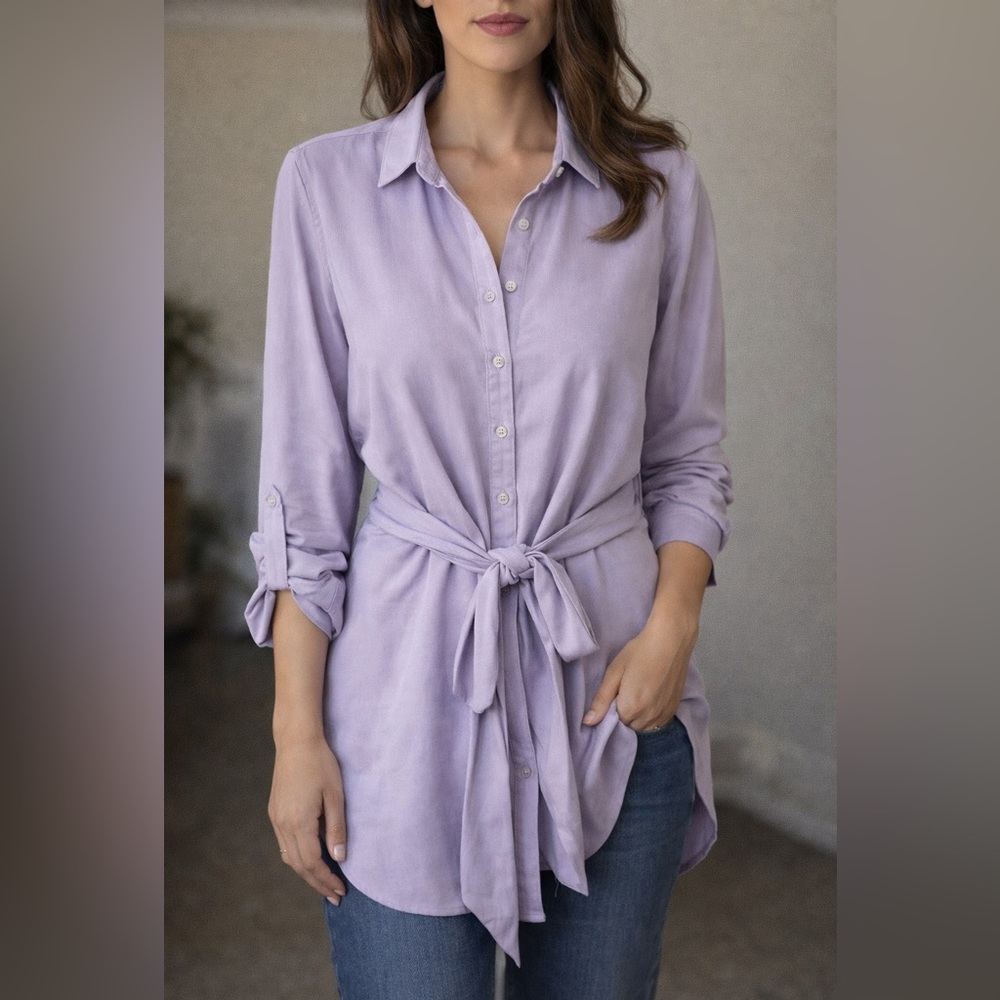 Le Chateau Lilac Button-Down Lyocell Shirt size medium